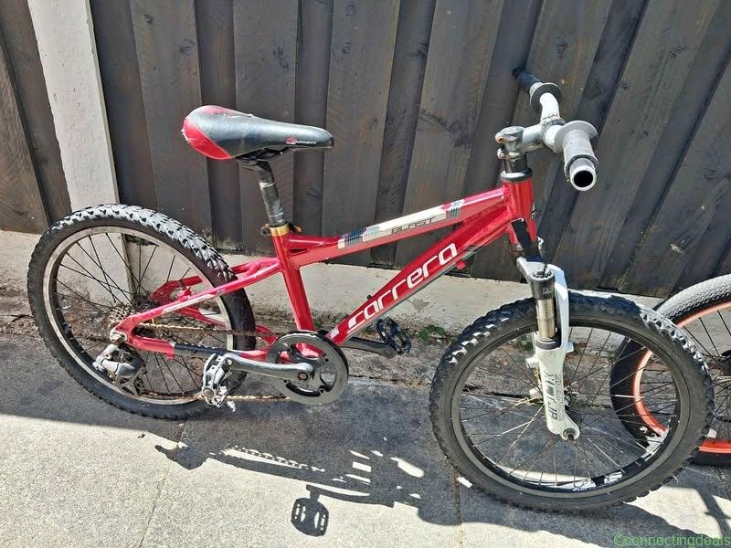 2 bicycles for Sale