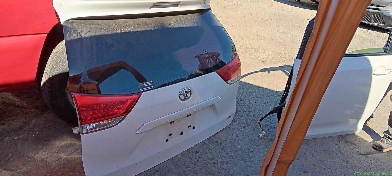2011 Toyota Sienna CE Minivan 4D