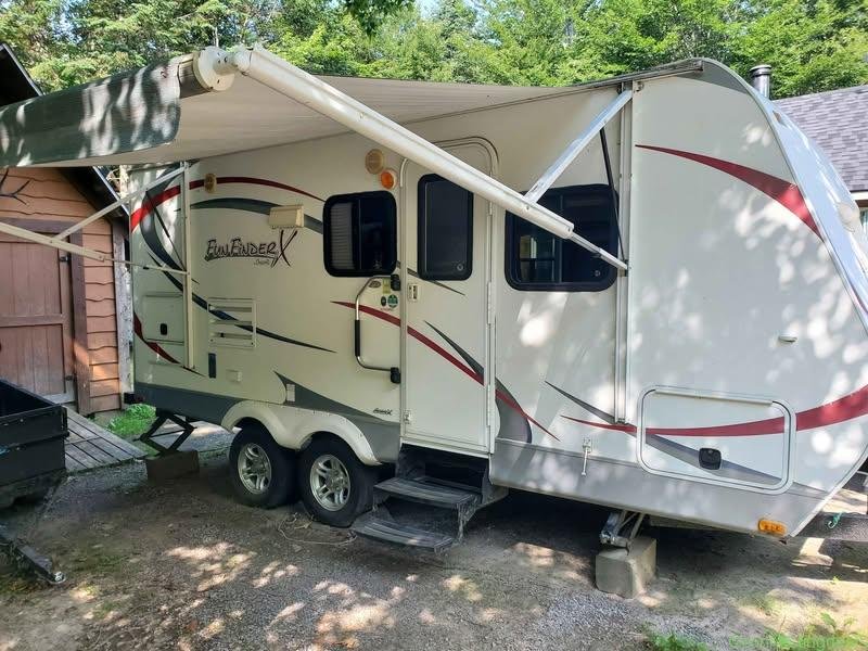 2012 Cruiser RV fun finder x210wbs