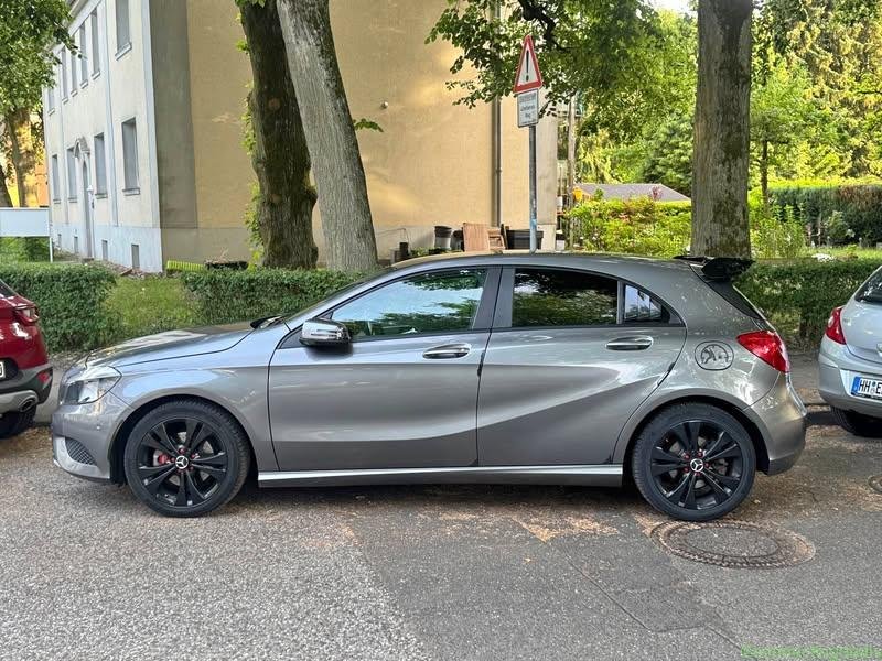 2012 Mercedes-Benz A180