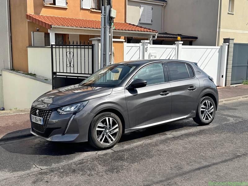2021 Peugeot 208