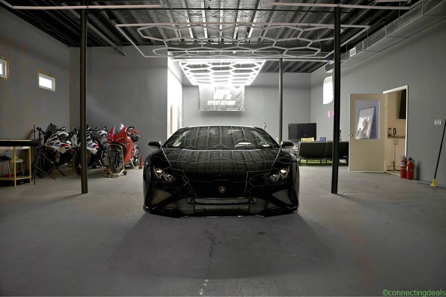 2022 Lamborghini Huracan EVO Spyder Convertible 2D