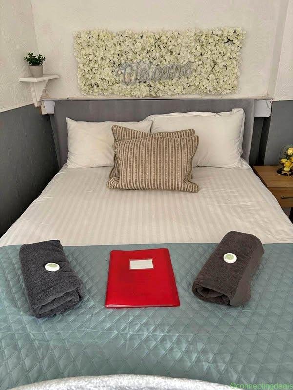 23 beds 24 bathrooms – House