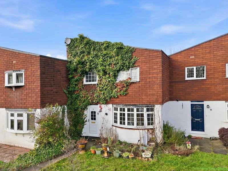 3 beds 1 bathroom – House