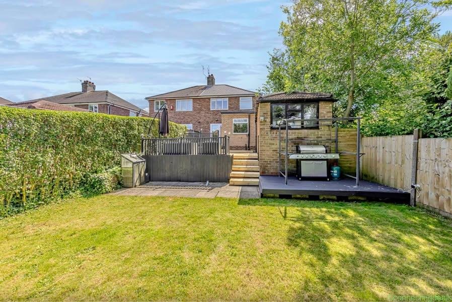 3 beds 1 bathroom – House