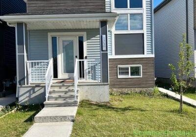 3 Beds 2.5 Baths - House in Edmonton