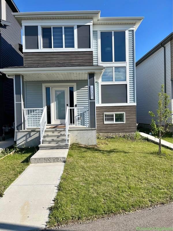 3 Beds 2.5 Baths – House