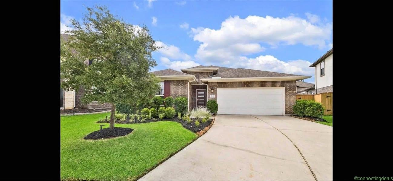 3 Beds 2.5 Baths – House