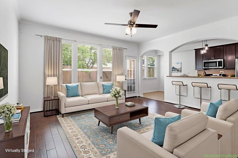 3 Beds 2.5 Baths Townhouse