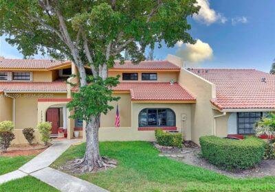 3 Beds 2.5 Baths Townhouse in Miami
