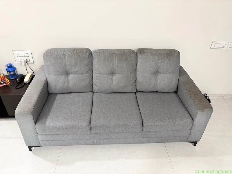 3 seater sofa , Kandivali , Thakur village
