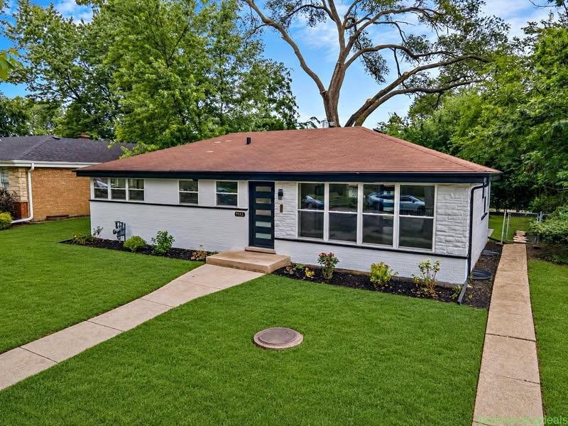 4 Beds 3 Baths House