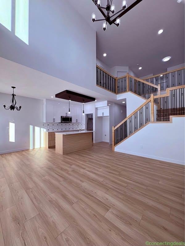 4 Beds 3 Baths – House