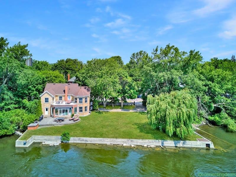 4 Beds 4 Baths House