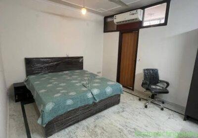 Available room in a Preoccupied fully furnished 4 in Delhi