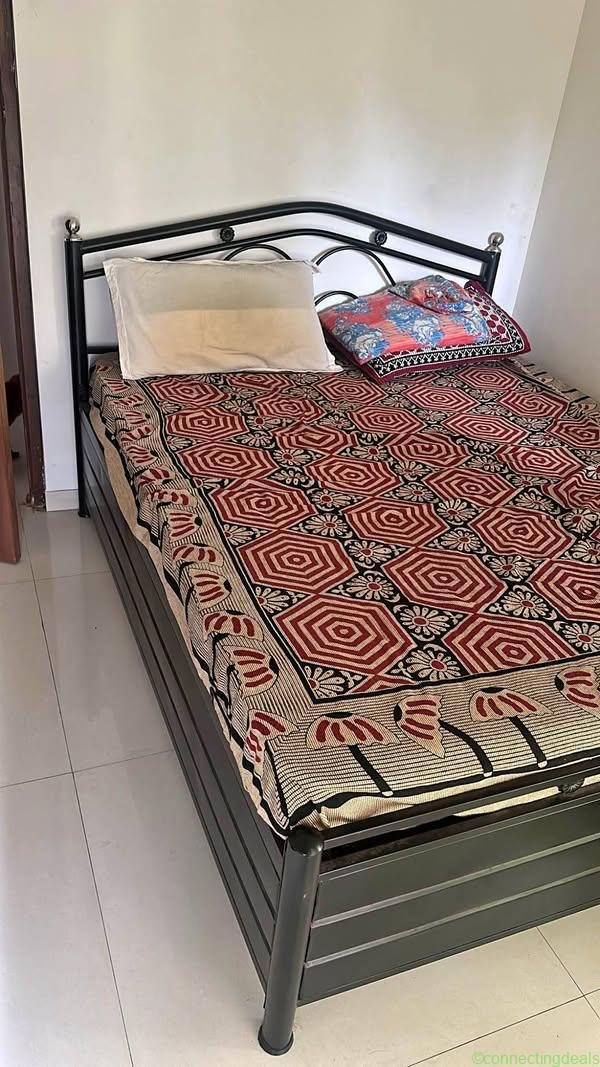 Bed and mattress