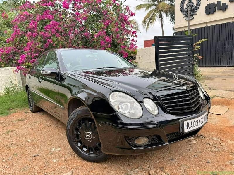 BENZ E200 KOMPRESSOR BLACK EDITION