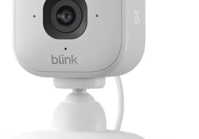 Free ad: Blink Mini 2K+ (Neueste Gen) | Stecker-Sicherheitskamera für zu Hause mit 2K-Videoauflösung | 4-facher Zoom | farbige Nachtsicht in Finland. Blink Mini 2K+ (Neueste Gen) | Stecker-Sicherheitskamera für zu Hause mit 2K-Videoauflösung | 4-facher Zoom | farbige Nachtsicht in Finland