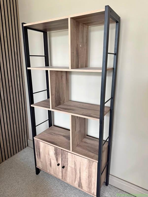 Bookcase shelving unit