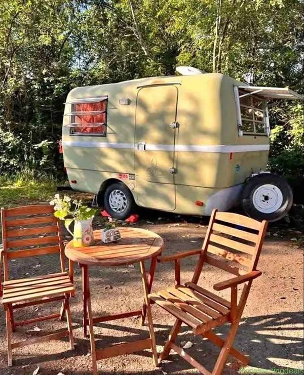 Camper trailer
