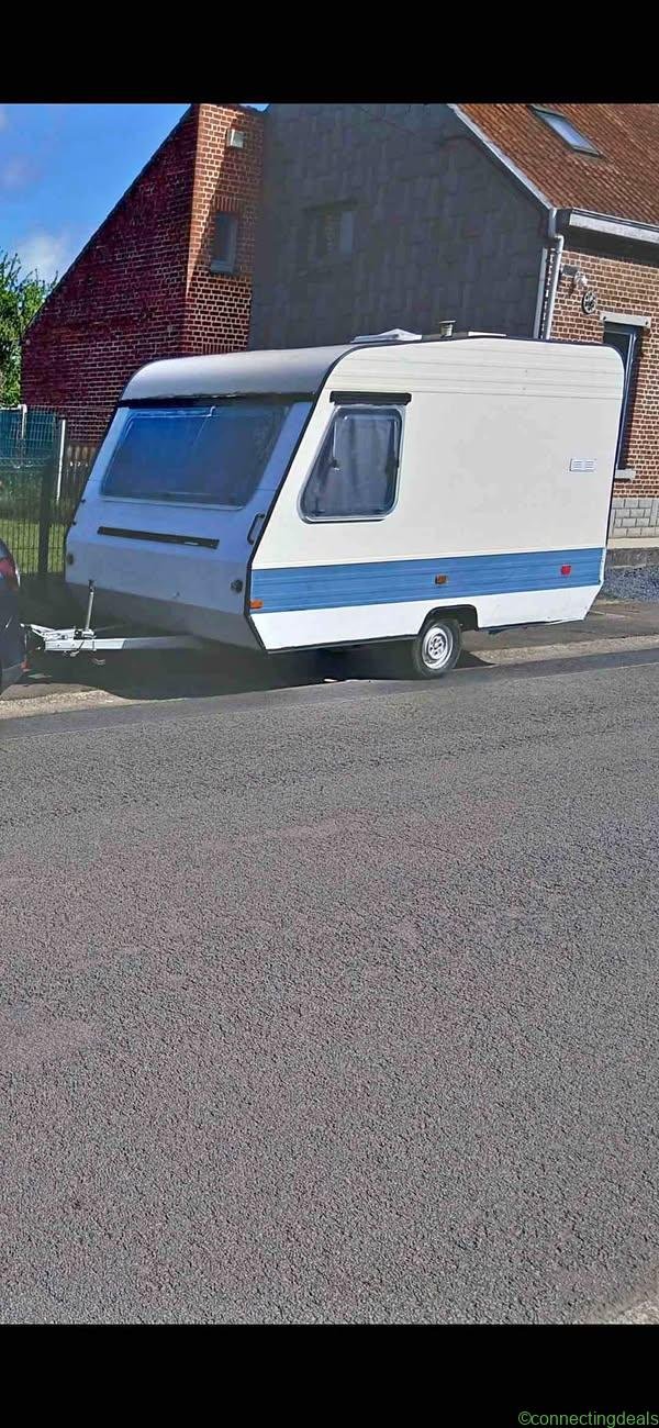 Caravane -750kg adria 350t