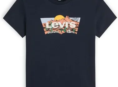 Free ad: قميص لييفيز نسائي مثالي T-Shirt مودرن (عبوة من 1) in Egypt. قميص لييفيز نسائي مثالي T-Shirt مودرن (عبوة من 1) in Egypt