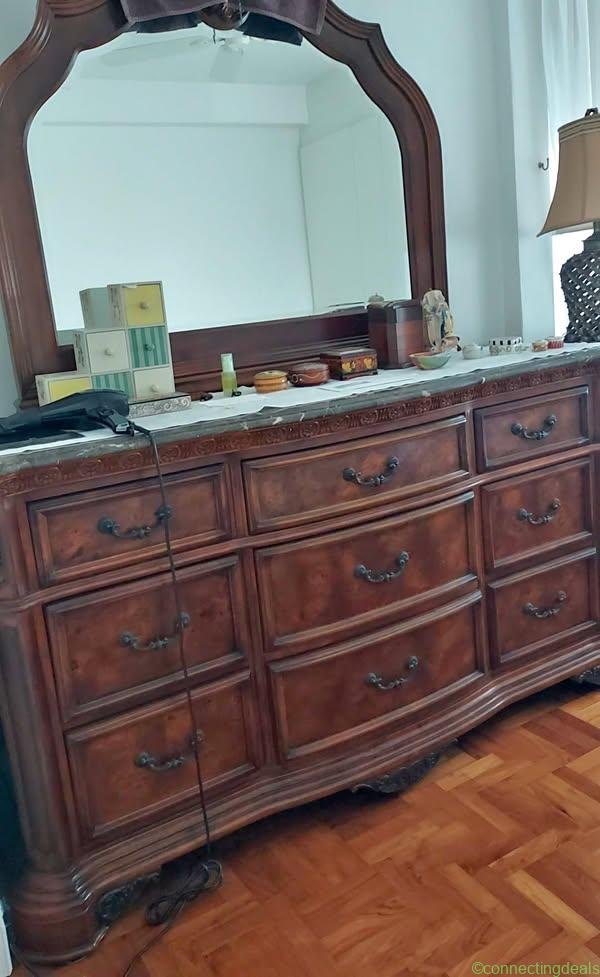 Dressing Table with Mirror