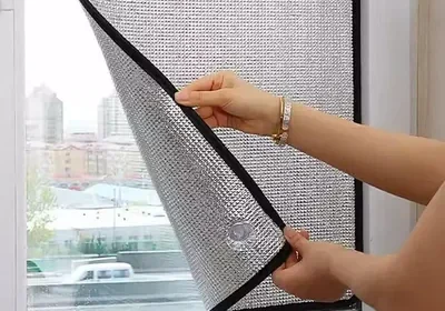 Free ad: Film réfléchissant au chaleur, feuilles d'aluminium de 8 mm, autocollant isolant thermique, film de protection contre le soleil noircissant, avec surbrillance in Belgium. Film réfléchissant au chaleur, feuilles d'aluminium de 8 mm, autocollant isolant thermique, film de protection contre le soleil noircissant, avec surbrillance in Belgium