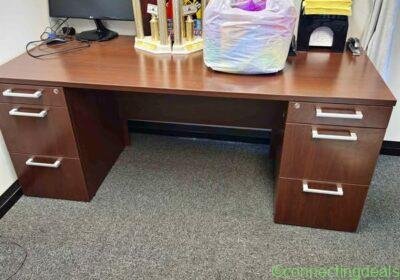 Free desk in Toronto
