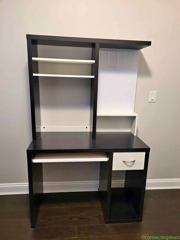 Free Desk