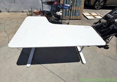 Free IKEA Bekant White Desk in Los Angeles