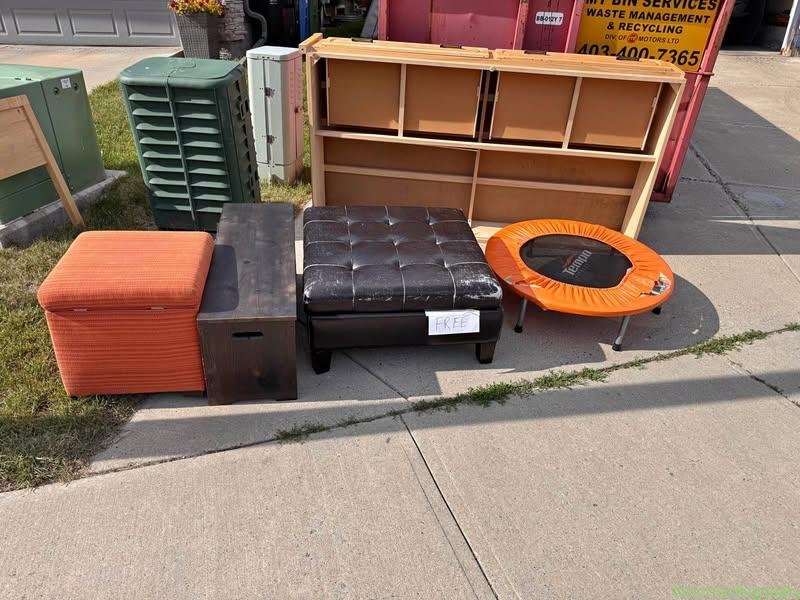 Free items: Single platform bed-frame with