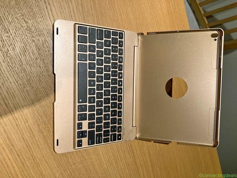 iPad 6th gen keyboard hard case