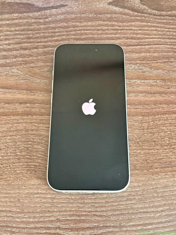 iPhone 15 128GB