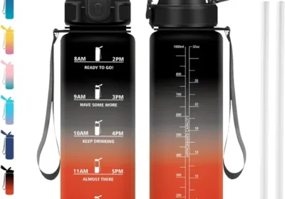 Free ad: JAPORIA 1L Bottiglia d'Acqua con Forcella e Marcatore Temporale, Senza BPA per Studenti, Palestra, Ufficio, Yoga - Best Deal in Italy. JAPORIA 1L Bottiglia d'Acqua con Forcella e Marcatore Temporale, Senza BPA per Studenti, Palestra, Ufficio, Yoga - Best Deal in Italy