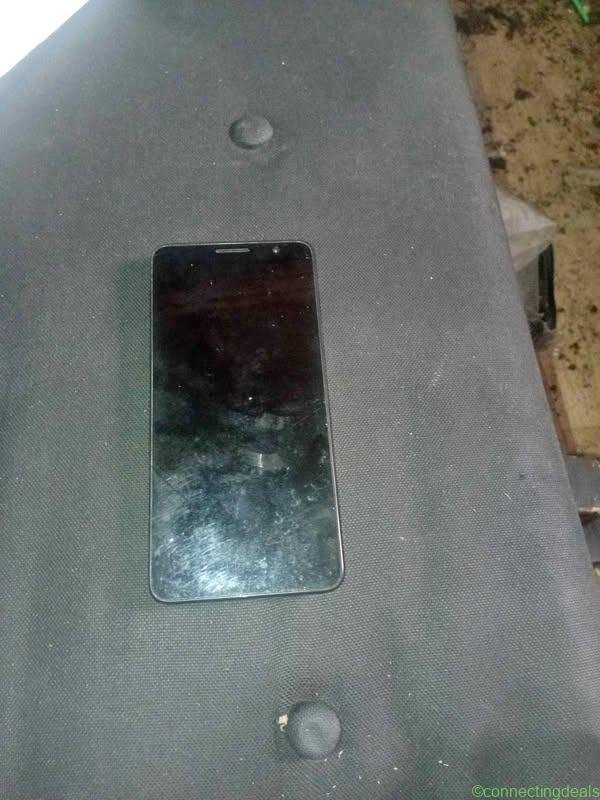 Je vend en urance un telephone TCL et une coque
