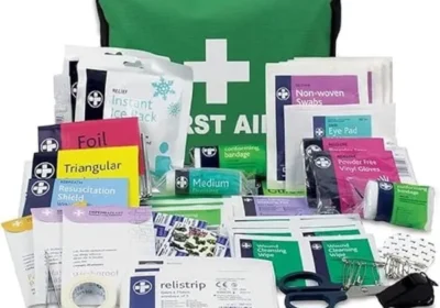 Kit de Primeros Auxilios Lewis-Plast 160 Piezas - Compatible con Normas Europeas. ¡Mejor Oferta! in Spain