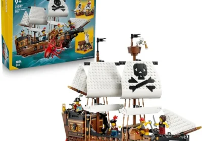 Free ad: LEGO Créateur 3-en-1 Navire Pirate Mythique - Jouet - Kit de Construction Transformable en Château ou Bateau Jumeau - Décoration Chambre Enfant in France. LEGO Créateur 3-en-1 Navire Pirate Mythique - Jouet - Kit de Construction Transformable en Château ou Bateau Jumeau - Décoration Chambre Enfant in France