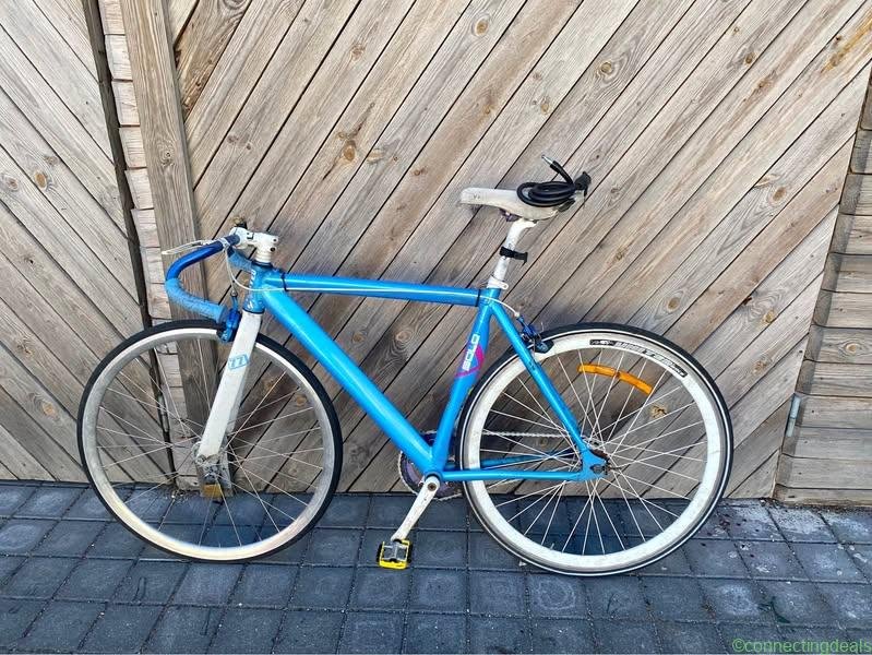 Man race bike