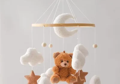 Free ad: Mobil för Babybädd med Ring Blå himmel och Brun Bär Dekorationshängning för Babyrummet in Sweden. Mobil för Babybädd med Ring Blå himmel och Brun Bär Dekorationshängning för Babyrummet in Sweden
