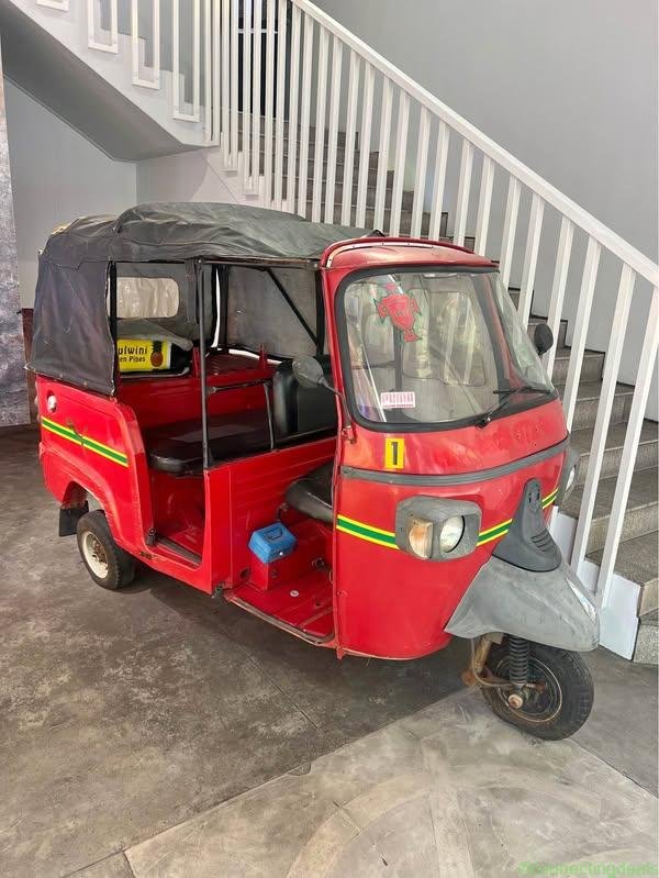 Piaggio Ape Vintage Tuk Tuk