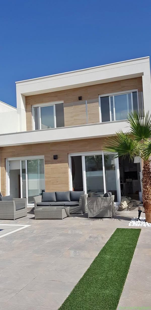 prachtige villa te koop in pilar de la horada