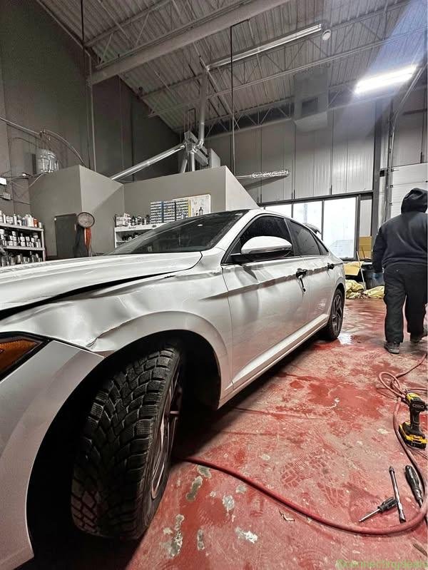 Quick repair 👨‍🔧 autobodyshop