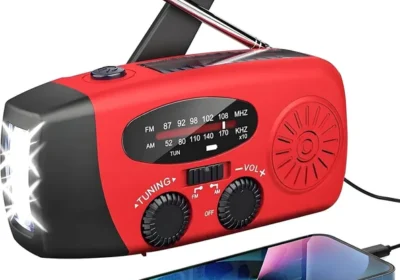 Free ad: Radio solaire d'urgence, radio à manivelle avec lampe LED, AM/FM/WB Météo et batterie rechargeable 2000mAh - 22% de réduction in France. Radio solaire d'urgence, radio à manivelle avec lampe LED, AM/FM/WB Météo et batterie rechargeable 2000mAh - 22% de réduction in France