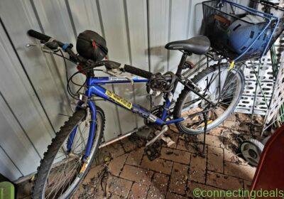 Raleigh bicycle including accessories in Melbourne