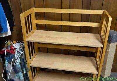 Free ad: Shelf in Chicago. Shelf in Chicago