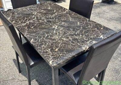Free ad: Table and chairs in Toronto. Table and chairs in Toronto