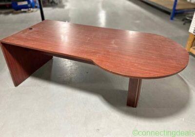 Free ad: Table in Montreal. Table in Montreal