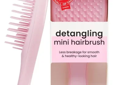 Free ad: Tangle Teezer Mini Ultimate Detangler - För vett & törr här - Hårbrist för alla härtyper - Perfekt brist för barn in Sweden. Tangle Teezer Mini Ultimate Detangler - För vett & törr här - Hårbrist för alla härtyper - Perfekt brist för barn in Sweden