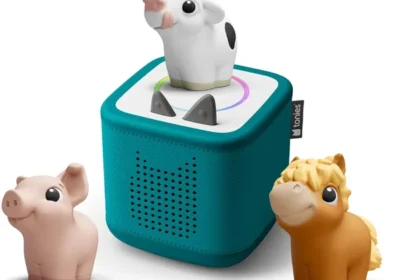 Free ad: Tonies Toniebox 2 Bundle mit 'Mein erster Bauernhof'-Set, Meeresgrün, Audio-Player für Hörbücher, Lieder, Schlafenszeit und Toniepla - 30% Rabatt in Finland. Tonies Toniebox 2 Bundle mit 'Mein erster Bauernhof'-Set, Meeresgrün, Audio-Player für Hörbücher, Lieder, Schlafenszeit und Toniepla - 30% Rabatt in Finland